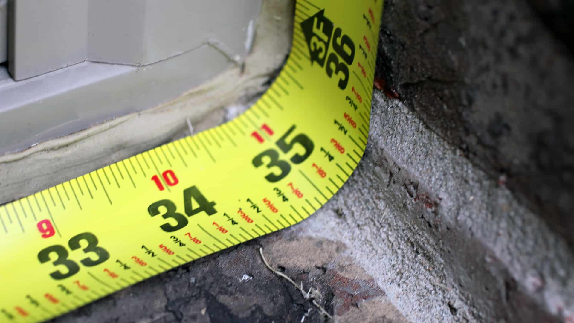 how-to-use-a-tape-measure-the-right-way-the-geek-pub