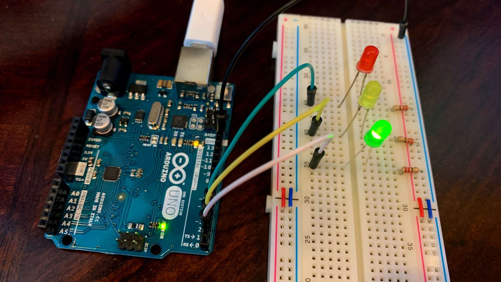 Arduino Traffic Light Project - The Geek Pub