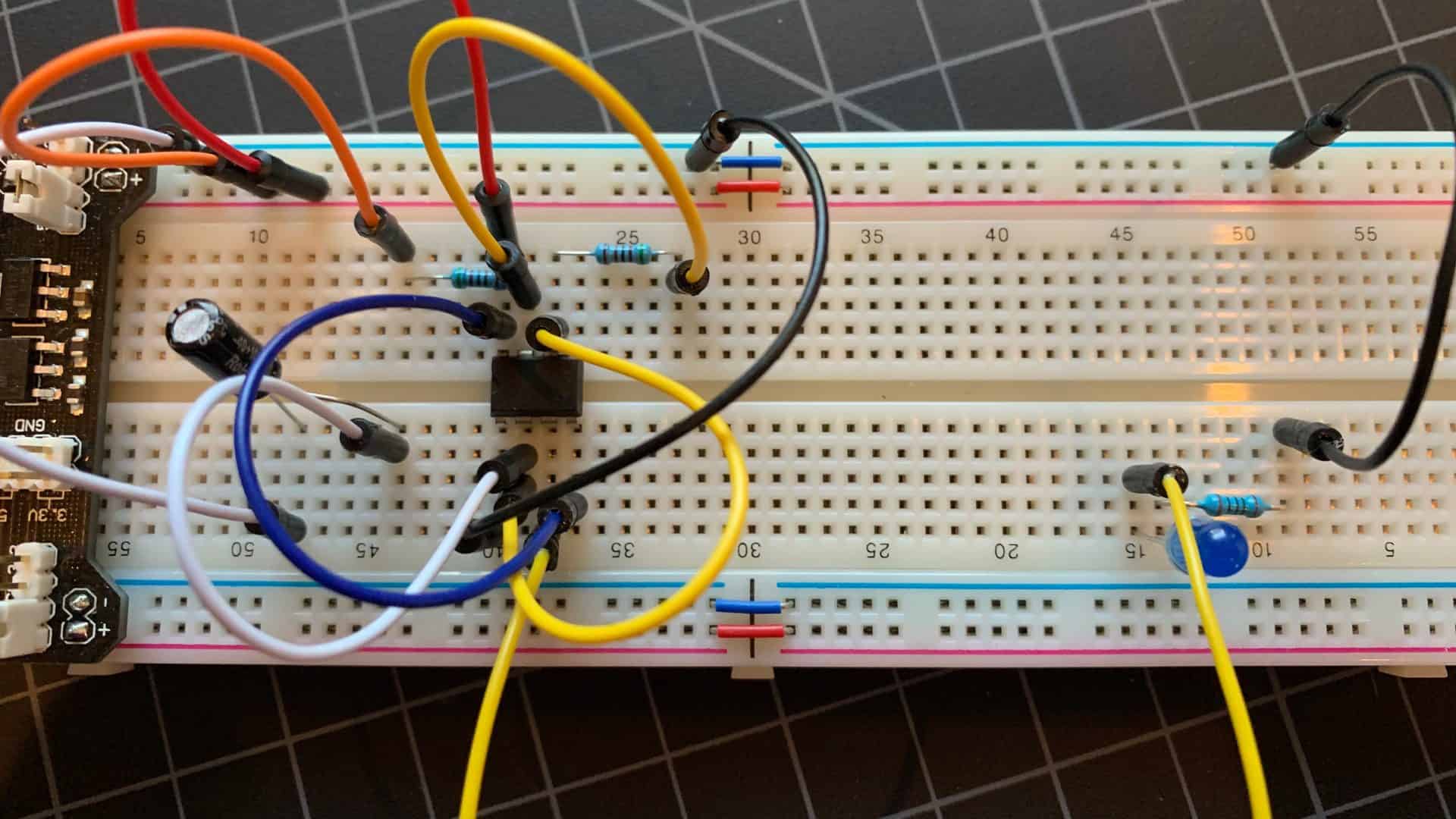 using-a-555-timer-in-astable-mode-the-geek-pub